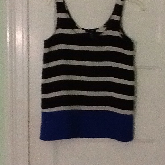 Top - Picture 1 of 1