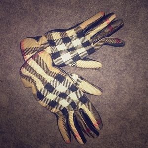 Burberry Gloves