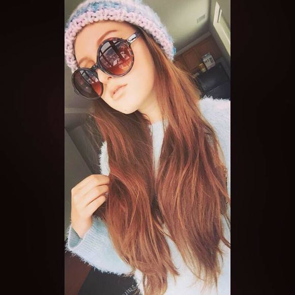 Meet your Posher, Stephanie - Picture 1 of 1