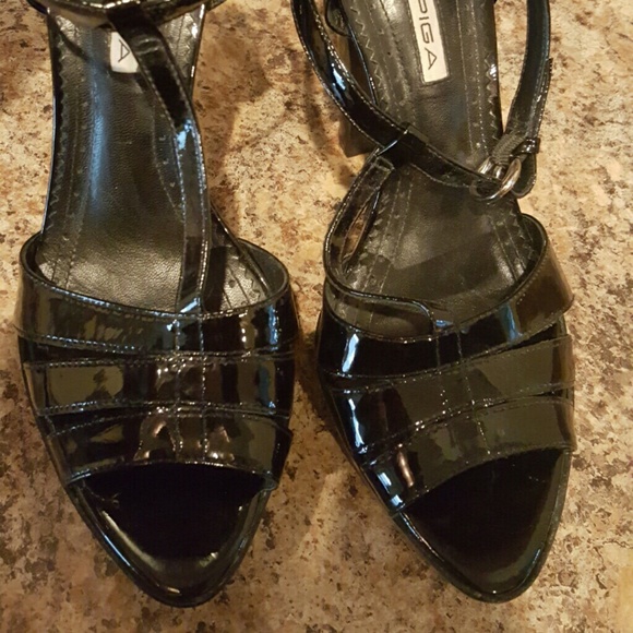 Moving sale