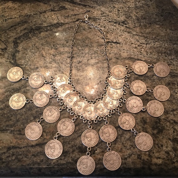 Statement necklace