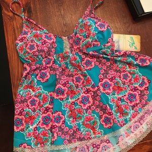 Adorable tankini swim top.