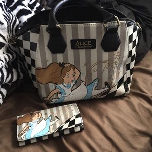 Alice in wonderland set handbag ♠️💜♣️