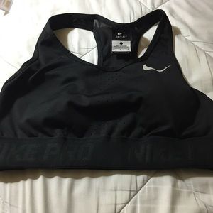 Nike pro/ dri fit sports bra