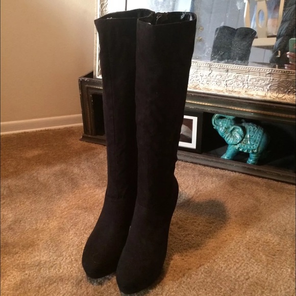 Nine West boots new in box - Picture 2 of 3