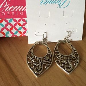 Premier blissful earrings
