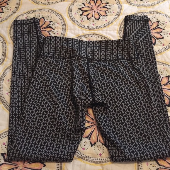 Lululemon Wunder Under Tri Geo Silver Spoon Black