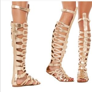 Black Gladiator Sandals....I HAVE THE COLOR BLACK!