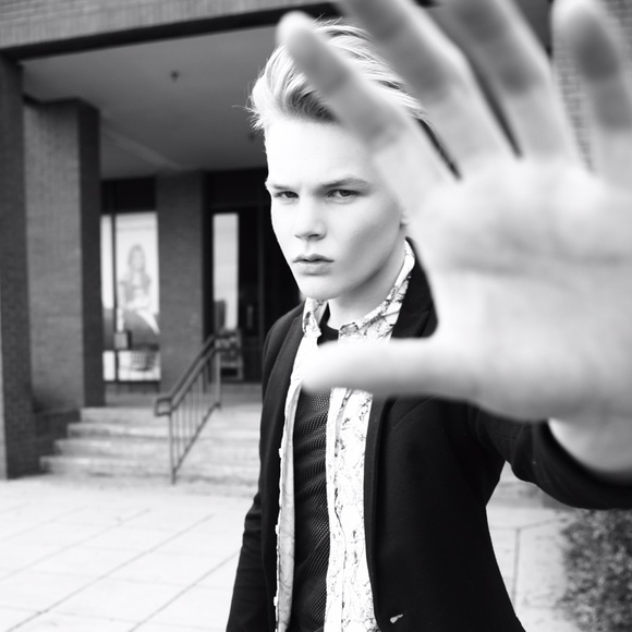 Meet your Posher, Matthew - Picture 1 of 1