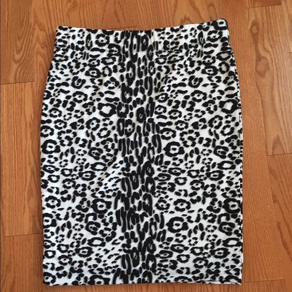 Bar III LEOPARD MIDI SKIRT
