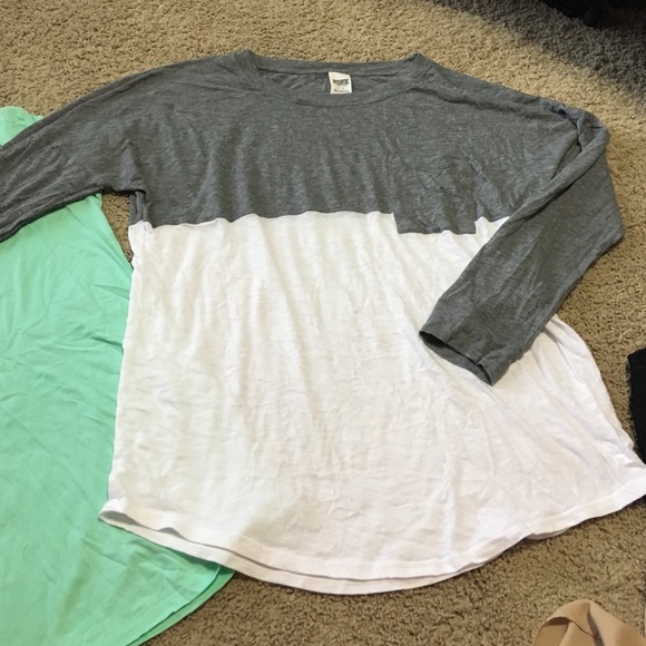 ππBUNDLEππ- 3 Victoria Secret Pink Shirts - Picture 2 of 3