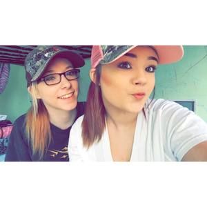 Meet your Posher, Macie