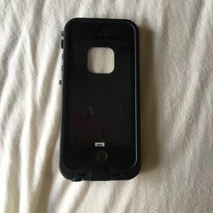 iPhone 5/5S life proof case