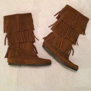 Minnetonka 3-Layer Fringe Boot - Dusty Brown Suede