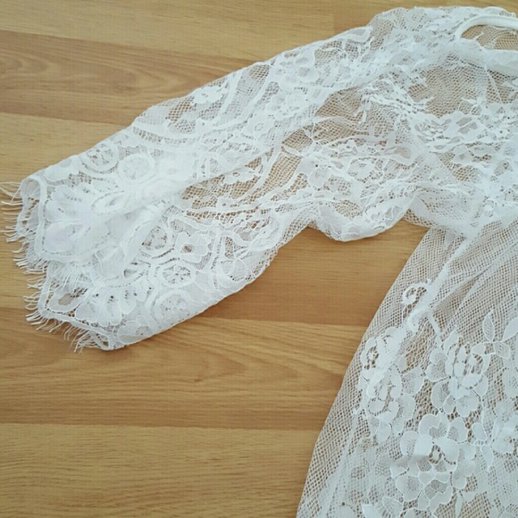 Gorgeous Lace Cover-Up - Picture 4 of 4