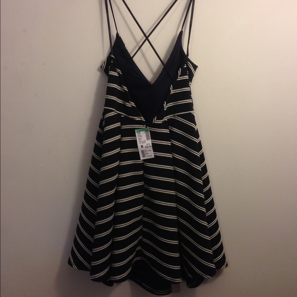 🚫SOLD🚫Mango striped summer sun dress low back - Picture 3 of 3