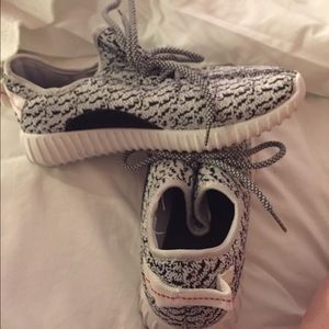 GORGEOUS tennis shoes