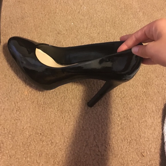 Shoes - Picture 2 of 3