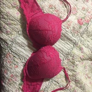 Victoria's Secret Very Sexy push up bra 36D