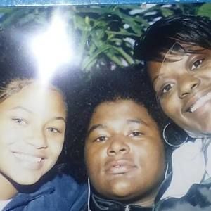 Meet your Posher, Valorie