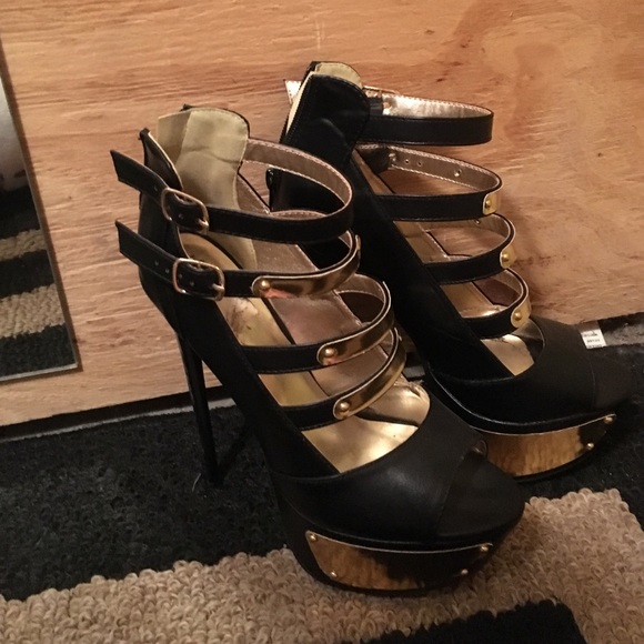 Beautiful black heels size 8 - Picture 3 of 3