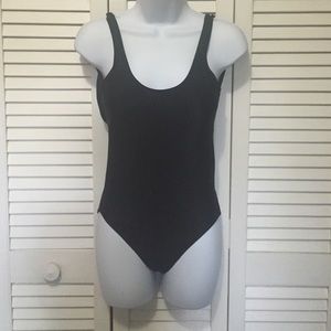 Onepiece backless one piece