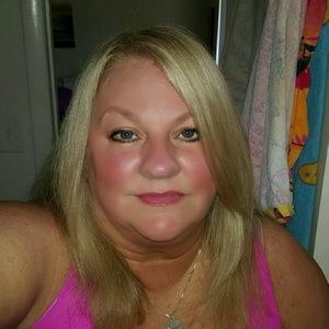 Meet your Posher, Annette