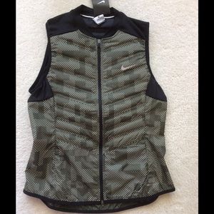Nike Aeroloft Down Vest. Green/black. Medium. NWT