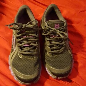 Brooks pure cadence shoes