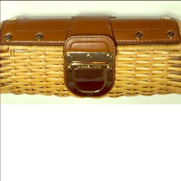 Michael Kors santorini clutch!