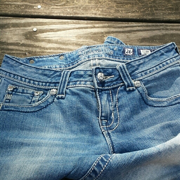 HOLD Miss Me Blingy Capri Pants! - Picture 2 of 4