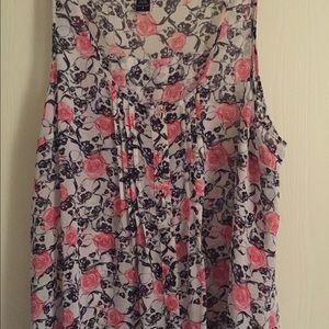 Cute and flowy tank!