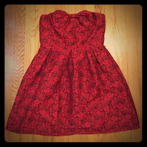 Gorgeous print dress! Great for cocktail parties!