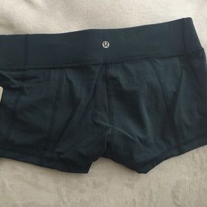 Lululemon Hot Hot Short NWT