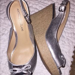 Antonio Melani wedges