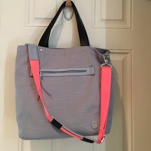 Lululemon gym tote
