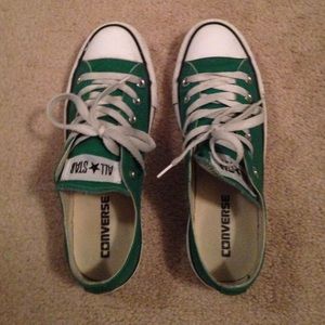 Kelly Green Converse