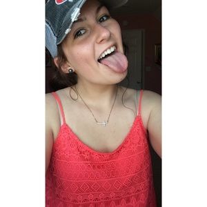 Meet your Posher, Victoria