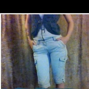 Light beige carpri pants