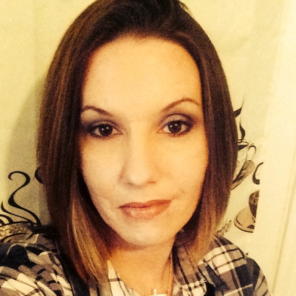 Meet your Posher, Candice