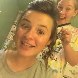 Meet your Posher, Eva