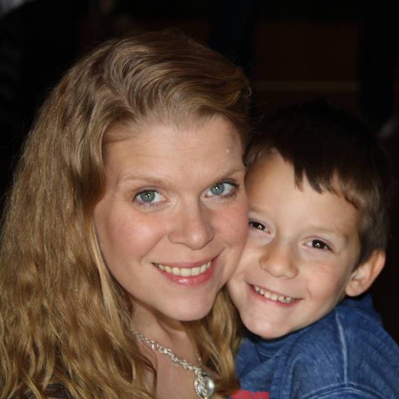 Meet your Posher, Crystal