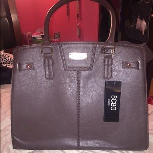 Brand New BCBG Purse😍