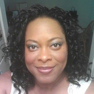 Meet your Posher, Makeeba