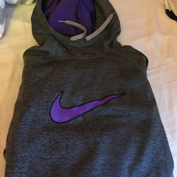 Nike grey & purple performance hoodie - Picture 1 of 2
