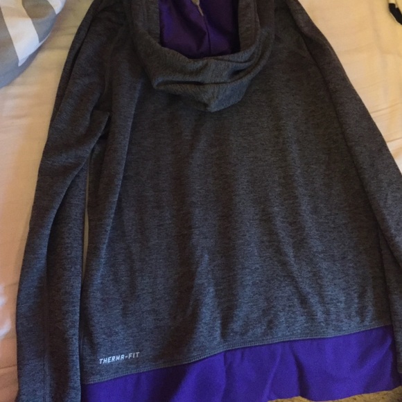 Nike grey & purple performance hoodie - Picture 2 of 2