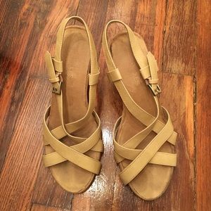 Super comfy beige strappy sling back wedge