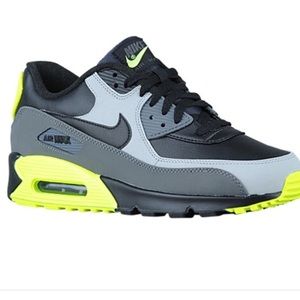 ❗️REDUCED❗️ Nike Air Max 90 (GS/Y size 5.5)