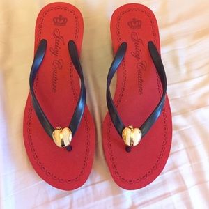 Juicy Couture wedged red & blue sandals