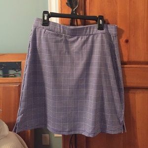 Peter Millar ladies golf skirt.